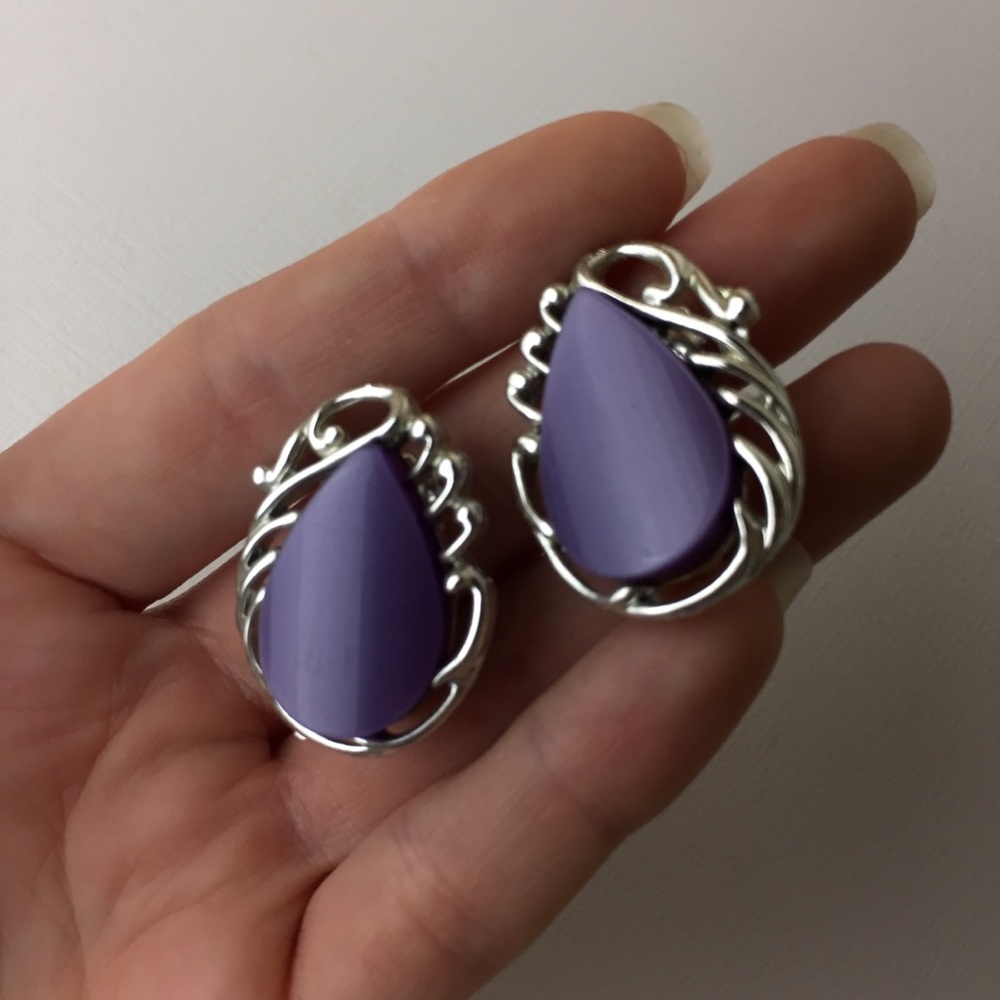 Vintage Purple Teardrop Silver Clip On Earrings - Picture 6 of 8
